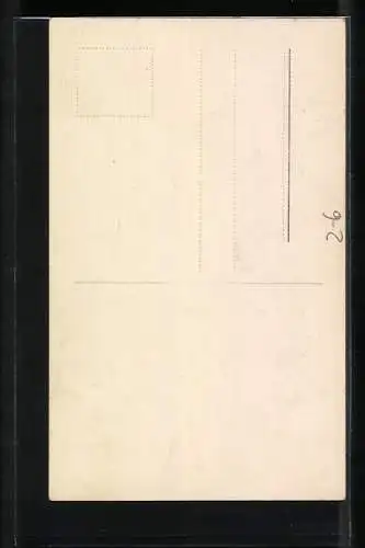 AK Liebespaar in einem Herzen aus Rosen, Briefmarkensprache