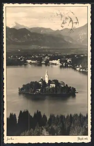 AK Bled, Panoramablick mit der Insel in die Berge