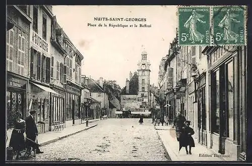 AK Nuits-Saint-Georges, Place de la République et le Beffroi