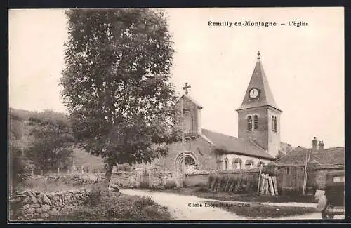 AK Remilly en Montagne, L`Église avec horloge et arbre au premier plan