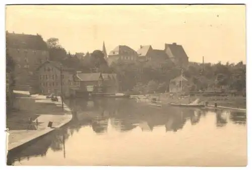 Fotografie Wolfgang C. Weinstein, Ort unbekannt, Ansicht Eschwege, Flusspartie mit Blick auf die Ortschaft, 1931