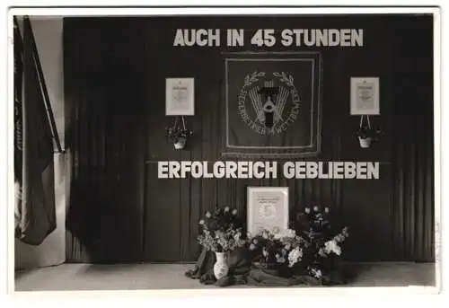 Fotografie Foto Müller, Ansicht Annaberg-Buchholz, Ehrung des Wettbewerbssiegers Maschinenfabrik Annaberg-Buchholz