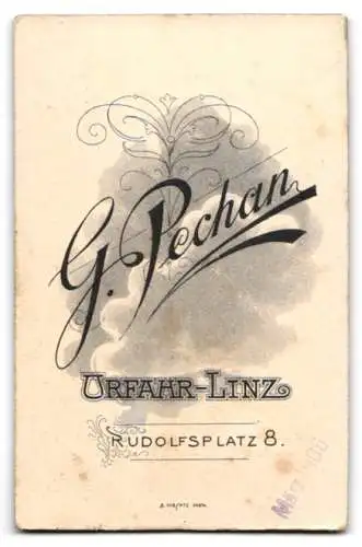 Fotografie G. Pechan, Urfahr, K.u.K. Soldat in Uniform mit Schützenschnur und Pfeife