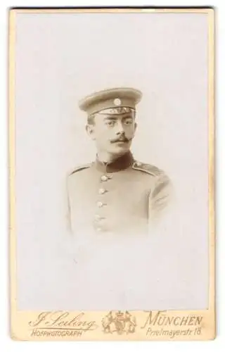 Fotografie J. Seiling, München, Soldat Wolf. Dirnhafer in Uniform mit Mustasch