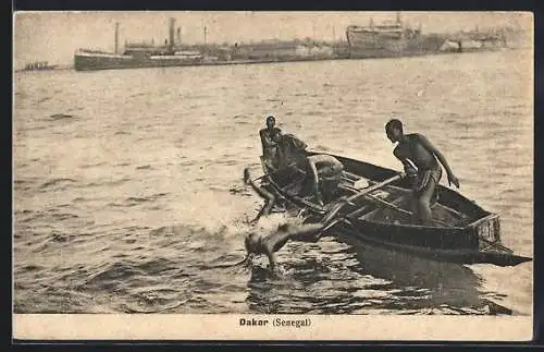 AK Dakar, Ruderboot auf dem Wasser