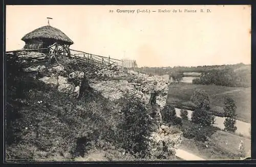 AK Courcay /I.-et-L., Rocher de la Pinone