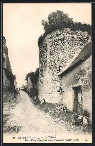 AK Esvres, Le Château, Tour d`angle, sud, et murs d`enceinte, XIIIe siècle