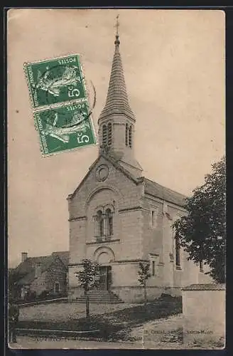 AK Noyant, église avec clocher et maisons adjacentes