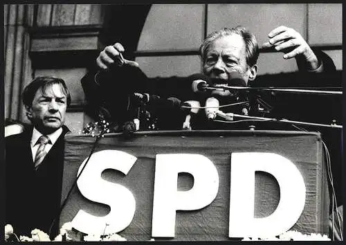 Fotografie Richard Schulze-Vorberg, Bonn, Animierter Willy Brandt bei einer Rede, Grossformat 29 x 20cm