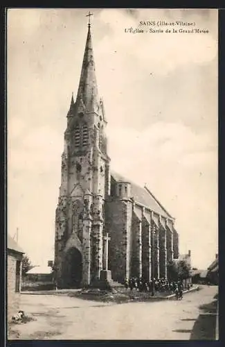 AK Sains /I.-et-V., L`Église, Sortie de la Grand`Messe