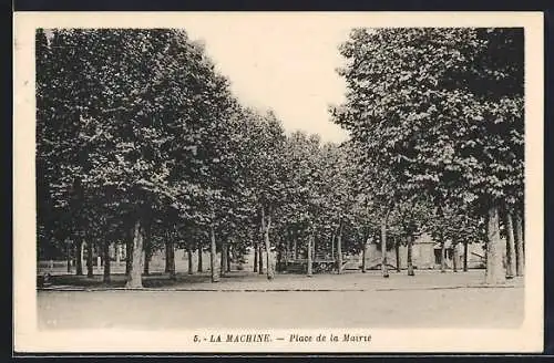 AK La Machine, Place de la Mairie