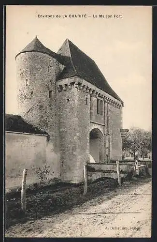 AK La Charite, La Maison Fort
