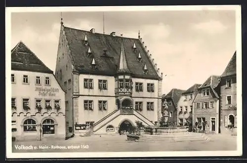 AK Volkach a. Main, Rathaus mit Möbelgeschäft von Josef Lea