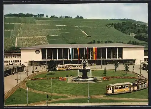 AK Würzburg, Strassenbahnen vor dem Hauptbahnhof