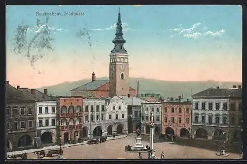 AK Neutitschein, Stadtplatz mit Pfarrkirche und Marienstatue