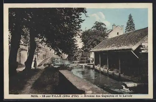 AK Is-sur-Tille, Avenue des Capucins et le Lavoir