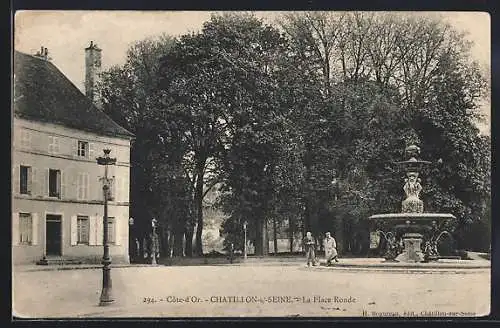 AK Chatillon-sur-Seine, La Place Ronde avec Fontaine et Bâtiment