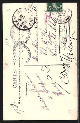 AK Arnay-le-Duc, Hôtel-de-Ville avec des personnes devant l`entrée