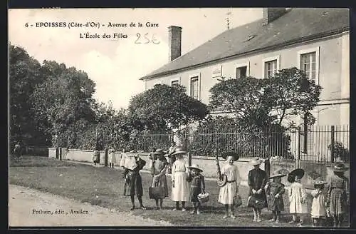 AK Époisses, Avenue de la Gare, L`École des Filles