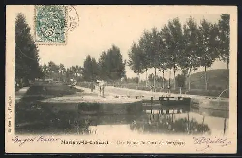 AK Marigny-le-Cahouet, une écluse du Canal de Bourgogne