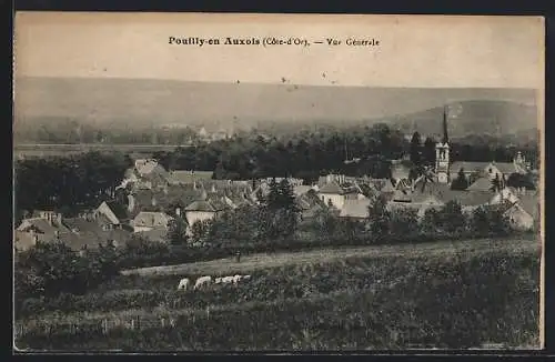 AK Pouilly-en-Auxois, Vue générale sur le village avec son église et des champs verdoyants