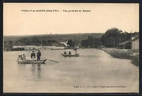 AK Pouilly-en-Auxois, Vue générale du Bassin avec des bateaux à rames