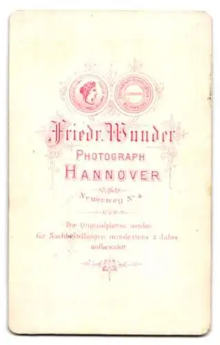 Fotografie F. Wunder, Hannover, junger Einjährig-Freiwilliger in Garde Uniform