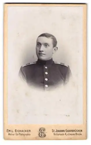 Fotografie Emil Eichacker, St. Johann, junger Soldat in Uniform Rgt. 70