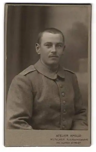 Fotografie Atelier Apollo, München, Soldat Mathias Reiser in Feldgrau Uniform Rgt. 1