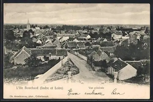 AK L`Ile Bouchard, Vue générale, L`Église