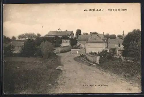 AK Ligré /I.-et-L., Une Rue du Bourg, Strassenpartie