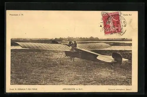 AK Aérodrome de Buc, Pilot in einem Eindecker vor dem Start