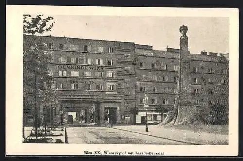 AK Wien, Gemeindebau Winarskyhof mit Lasalle-Denkmal