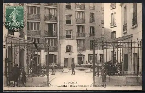 AK Paris, Maison Ouvrière, Fondation Rothschild, Cour Charles Baudelaire