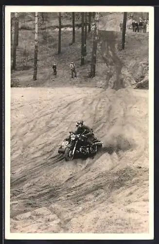 Foto-AK Motorrad Zündapp mit Beiwagen, Berliner Teufelssee-Rennen auf der Moto-Cross-Strecke, Postfenn