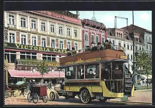 AK Berlin, Atomobilomnibus Unter den Linden vorm Victoria Cafe