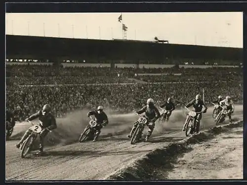 AK Motorradfahrer beim Speedway-Rennen
