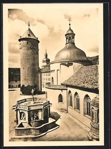 AK Würzburg, Festung Marienberg, Blick in den Burghof