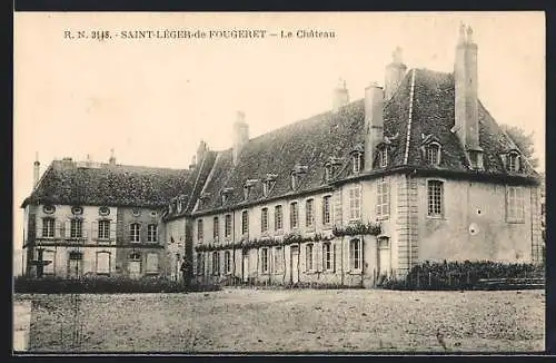 AK Saint-Léger-de-Fougeret, Le Château