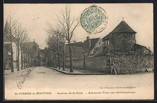 AK St-Pierre-le-Moutier, Avenue de la Gare et ancienne tour des fortifications