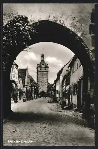 AK Prichsenstadt /Ufr., Blick durch einen Torbogen