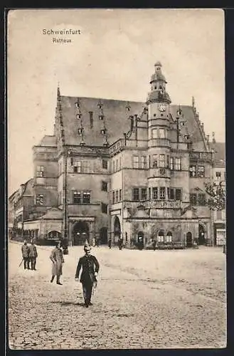 AK Schweinfurt, Männer mit Pickelhaube vor dem Rathaus