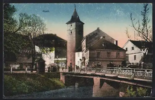 AK Plzen, Uferpartie mit Brücke