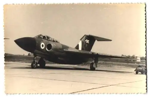 Fotografie unbekannter Fotograf und Ort, Britisches Jagdflugzeug Gloster Javelin