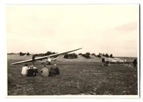 6 Fotografien Segelflug, Segelflugzeug Kennung D-5331 auf dem Flugplatz