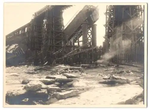 17 Fotografien Ansicht Grodno, von Deutschen gesprengte Brücke 1915, Besatzungssoldaten, Oblt, Stackermann, Zerstörung