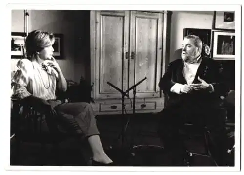 Fotografie ORF Fotodienst, Rosemarie Kern im Interview mit Helmut Qualtinger in Spiegelbilder 28, 1985