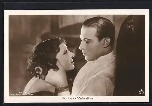 AK Schauspieler Rudolph Valentino in einer Filmszene