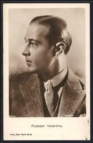 AK Schauspieler Rudolph Valentino im Seitenportrait