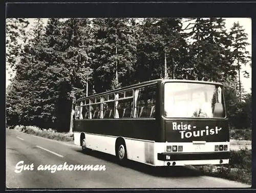 AK Autobus Ikarus hält am Strassenrand